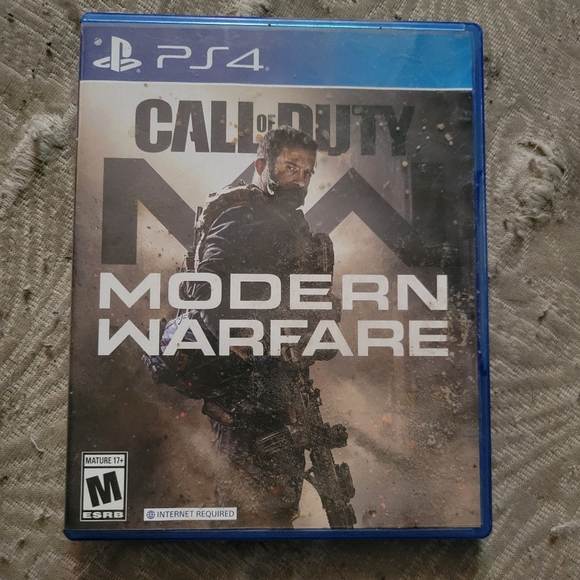 : Modern Warfare - PS4 Game (Blue Case) - Picture 1 of 2